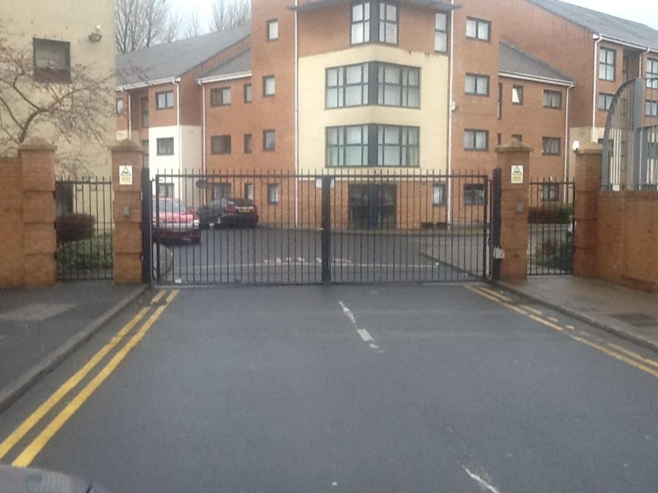 Liverpool 2 Bedroom Apartment - Chambres d’hôtes