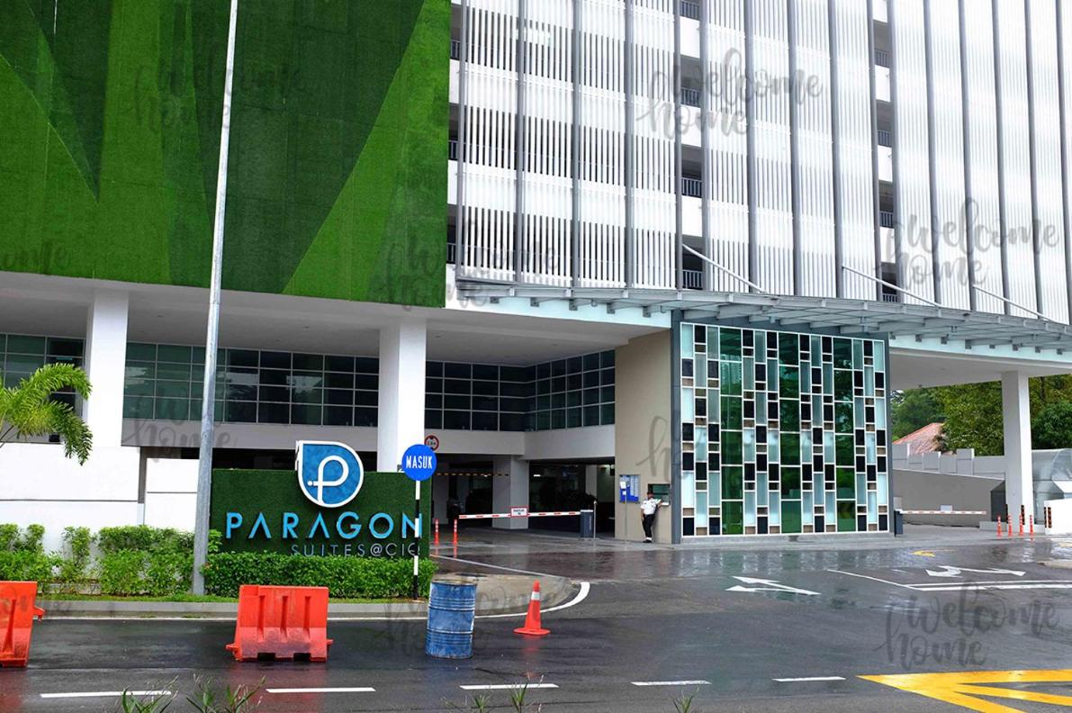 Paragon Suites CIQ Homestay by WELCOME HOME - Bed and Breakfast