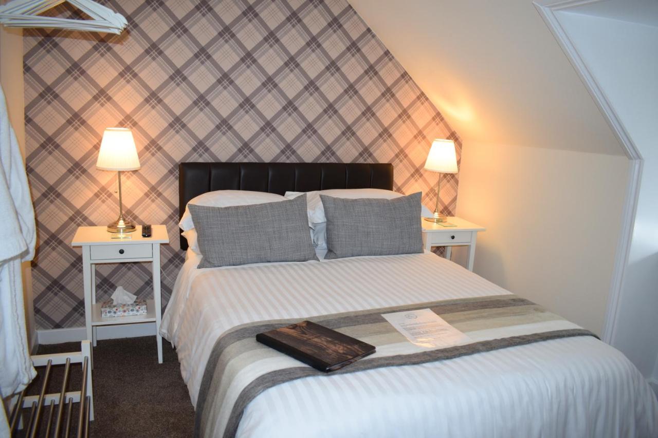 Tweepersoonskamer met een Eigen Externe Badkamer