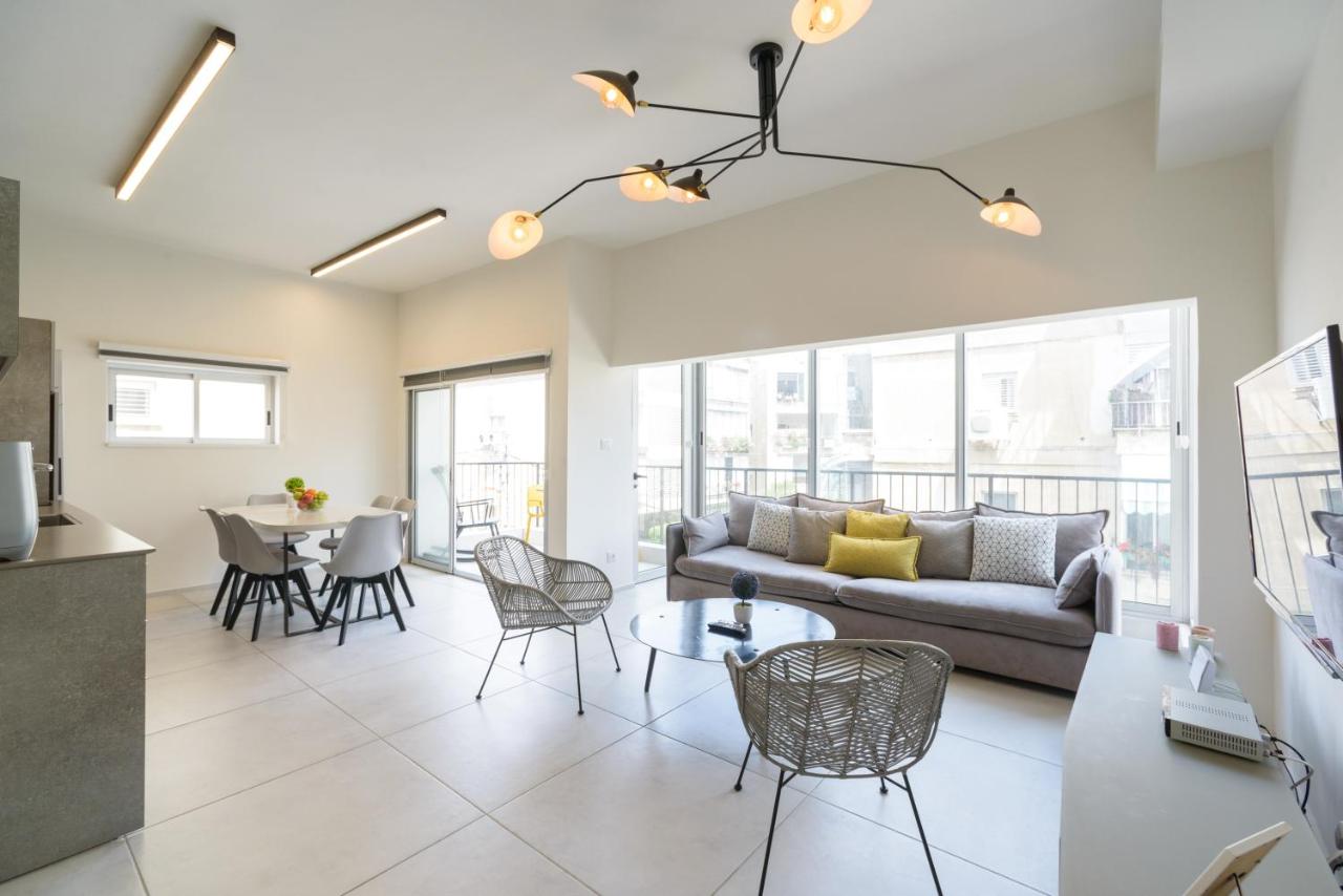 Apartamento de 2 dormitorios con balcón - calle Trumpeldor, 44