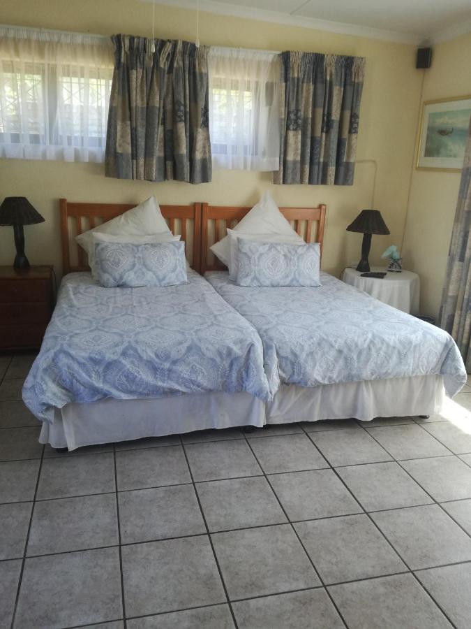 B&B Port Shepstone - A Wave from it all - Bed and Breakfast Port Shepstone