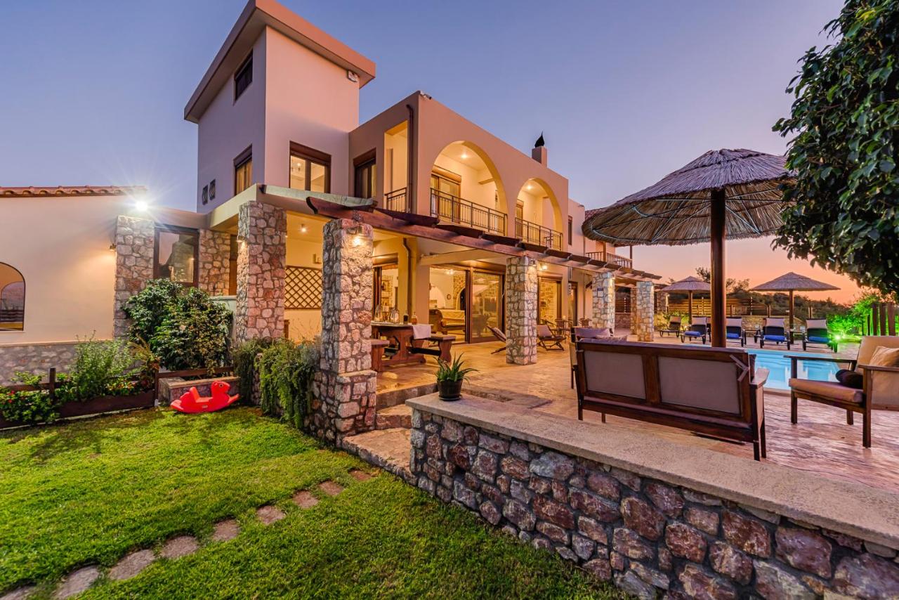 Butterfly Villa with stunning Sea and Valley Views - B&B Theologòs