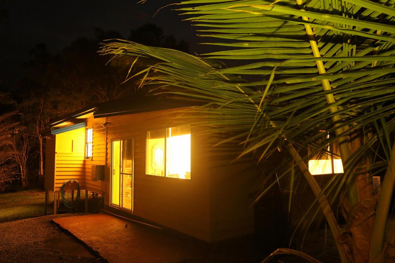 Yellow Cottage - bush and beach - B&B