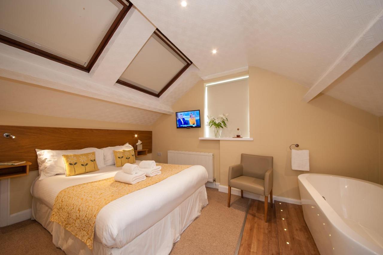 Deluxe King Room - 6