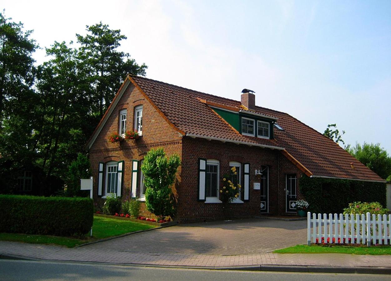 B&B Dornumersiel - Nordsee Haus An't Oll Deep - Bed and Breakfast Dornumersiel