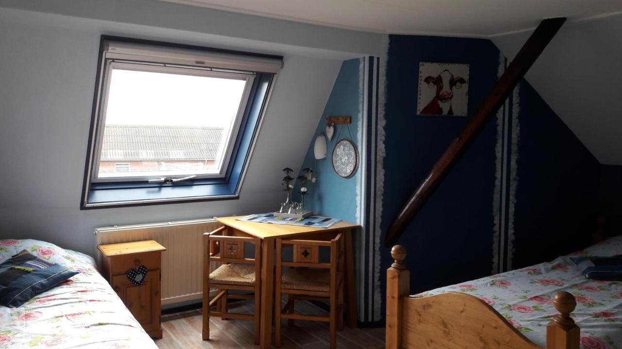 Standard Twin Room with Garden View