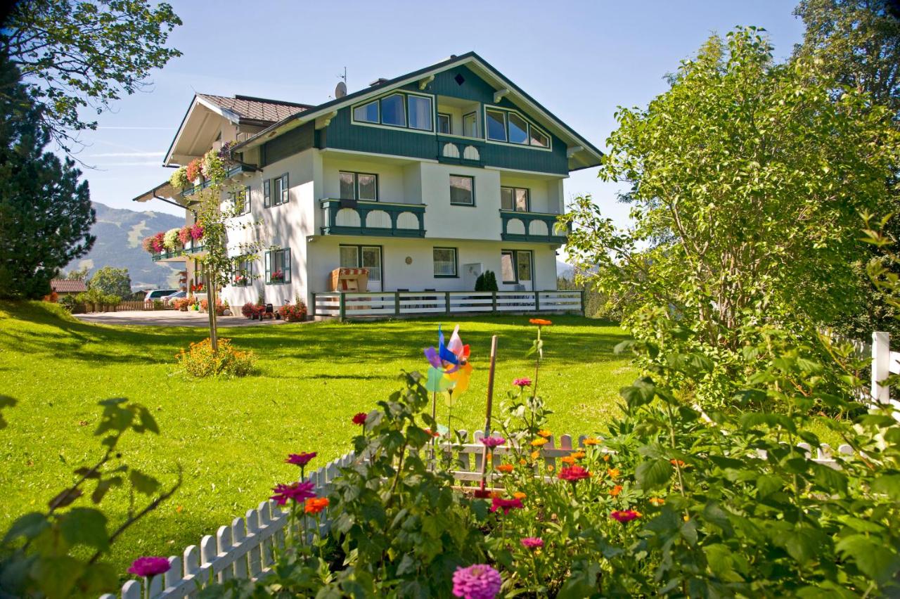 Landhaus Bergrast - charming Countryhouse & Summercard - B&B Ramsau am Dachstein