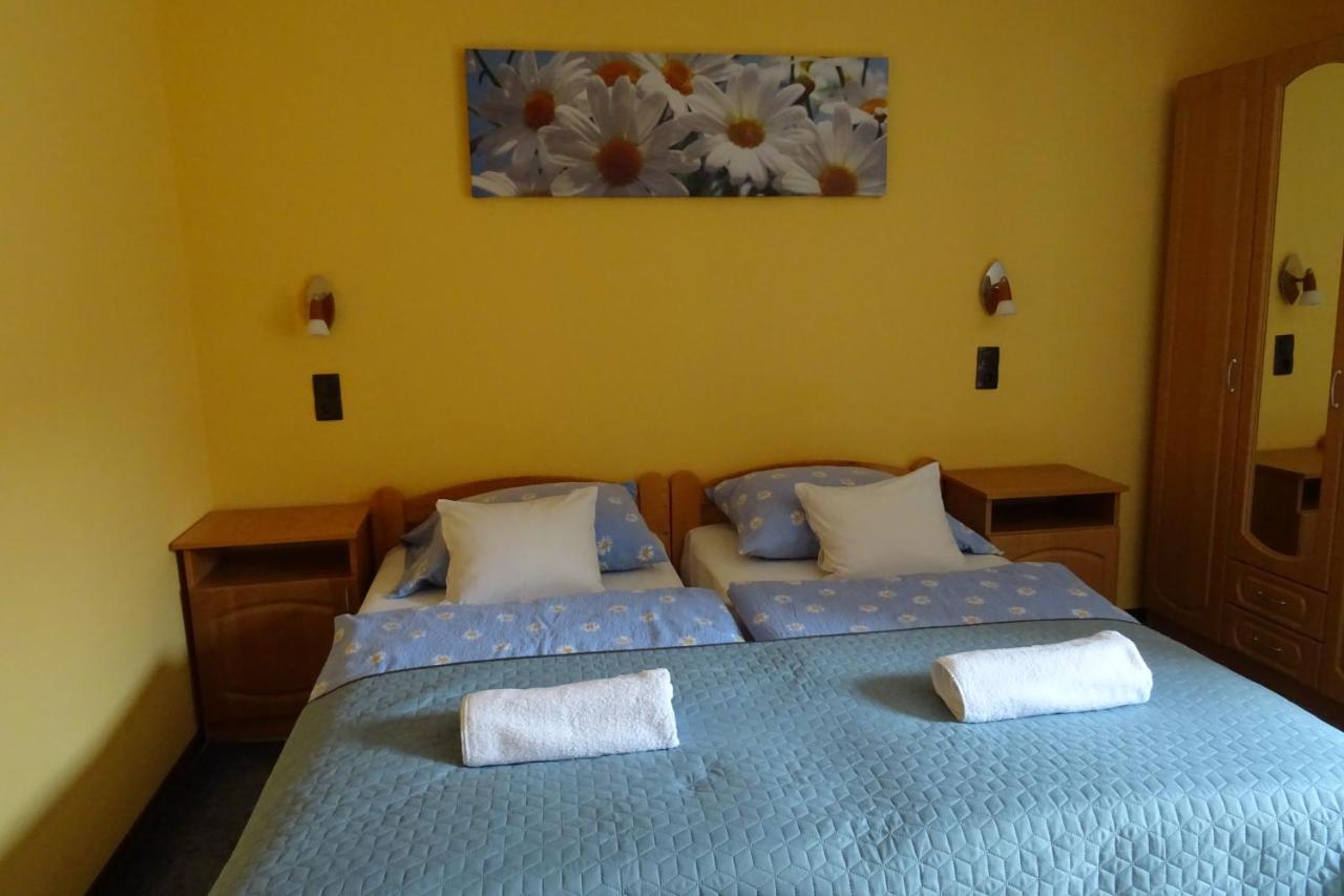 Studio Apartment with Terrace