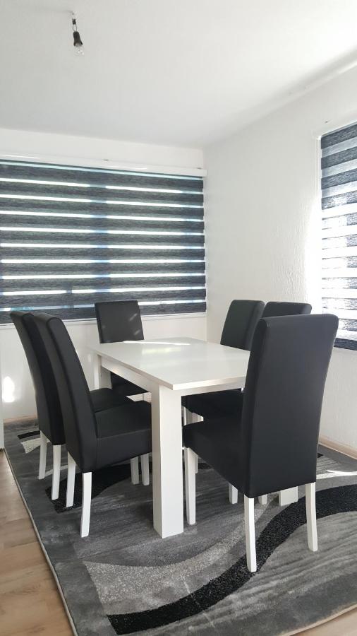 Apartman Košuta 2 - Ferienwohnung Tjentište
