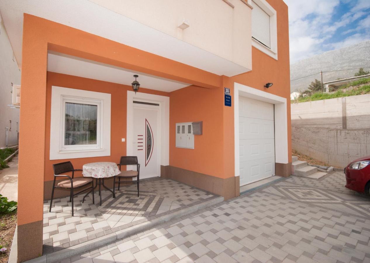 Apartment Slad - Bed and Breakfast