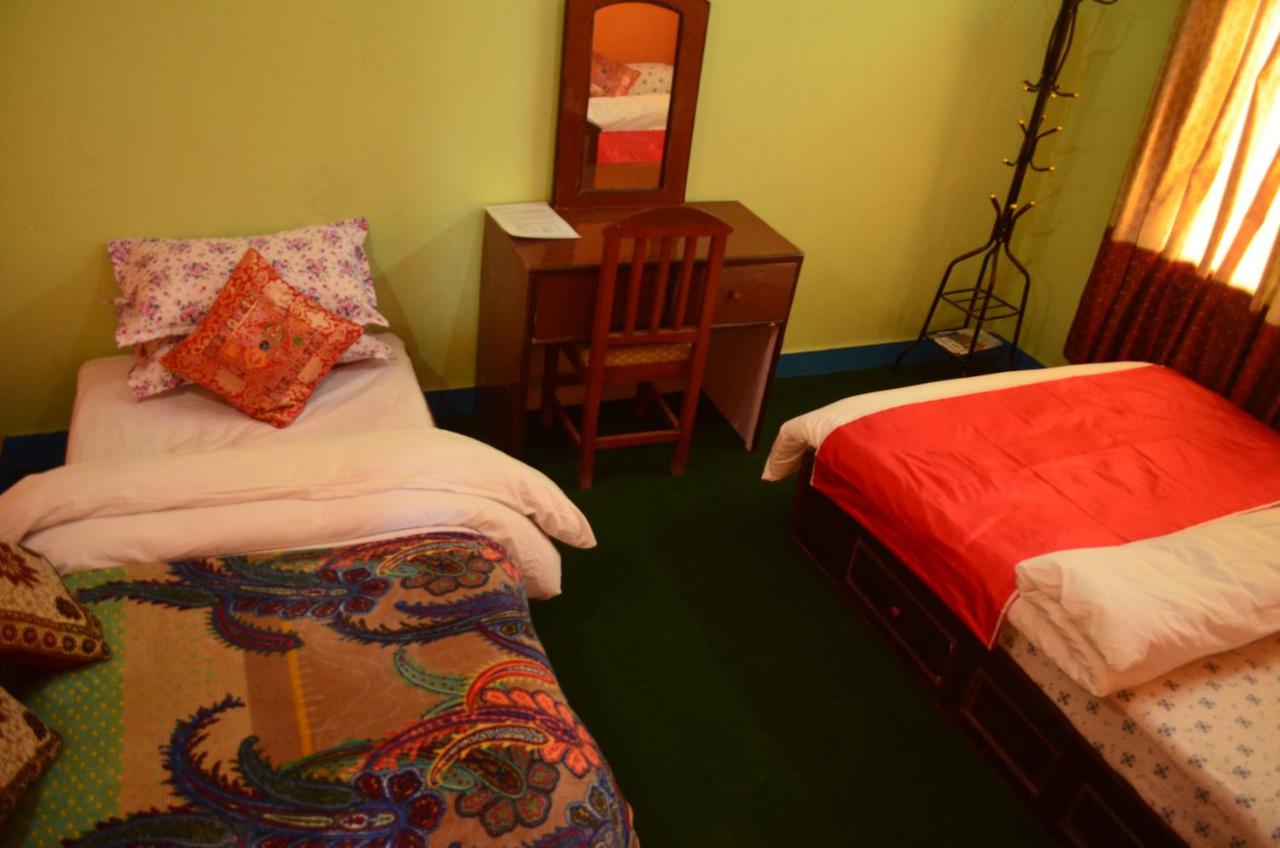 Double or Twin Room with Mountain View