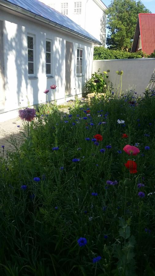 Cottage mit Gartenblick