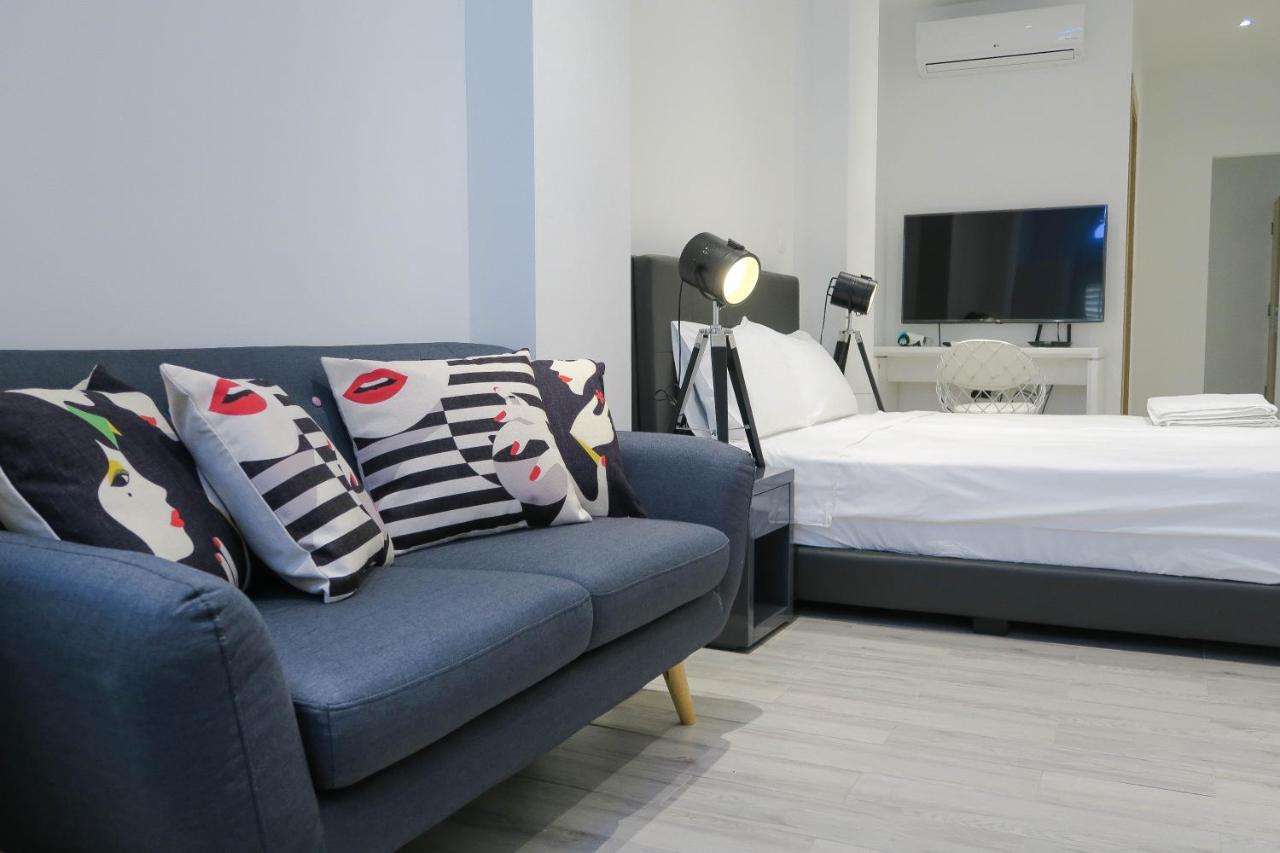 B&B Singapore - Comfy Studio 5 by ReCharge - Bed and Breakfast Singapore