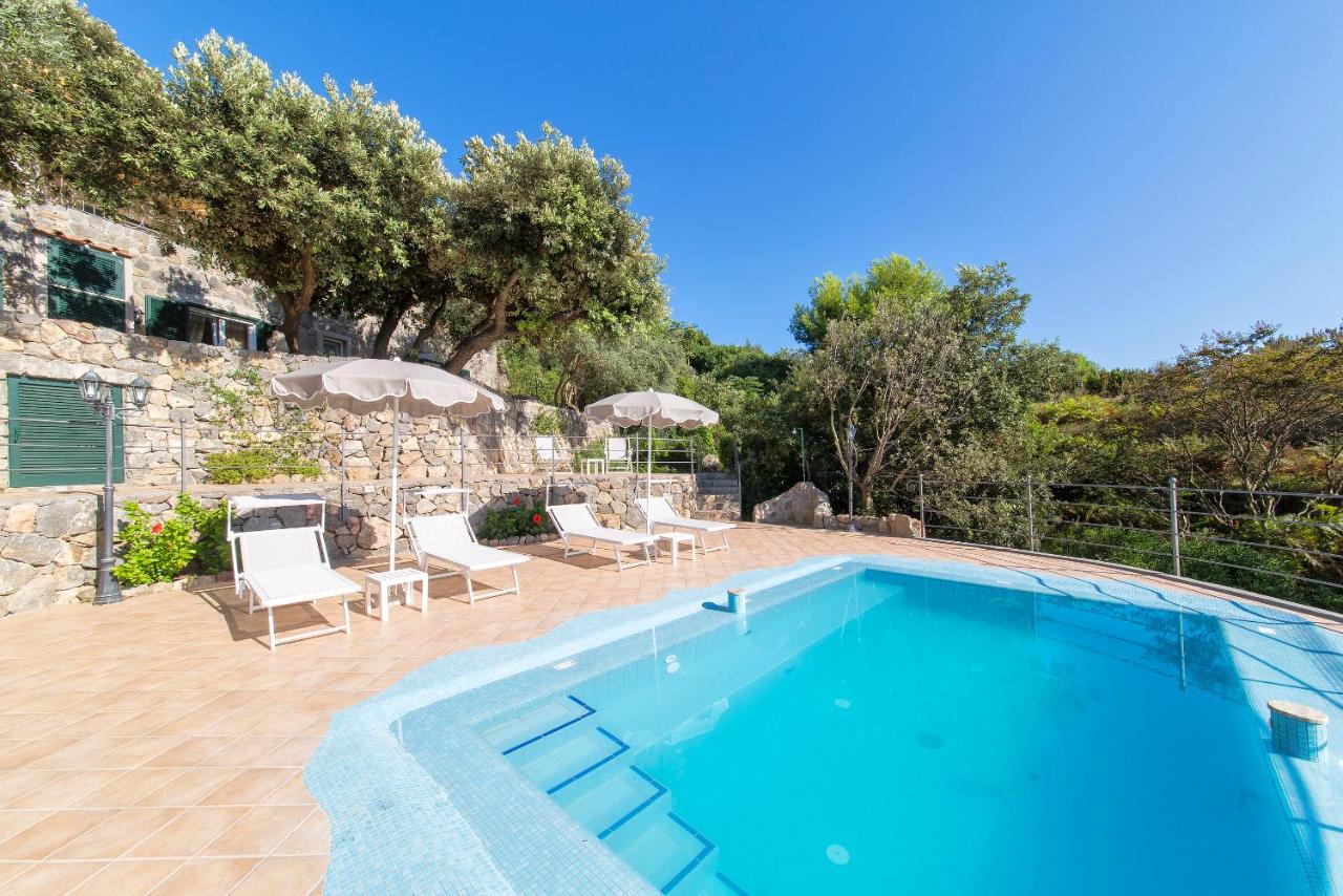 Villa avec piscine privée et vue sur la mer 