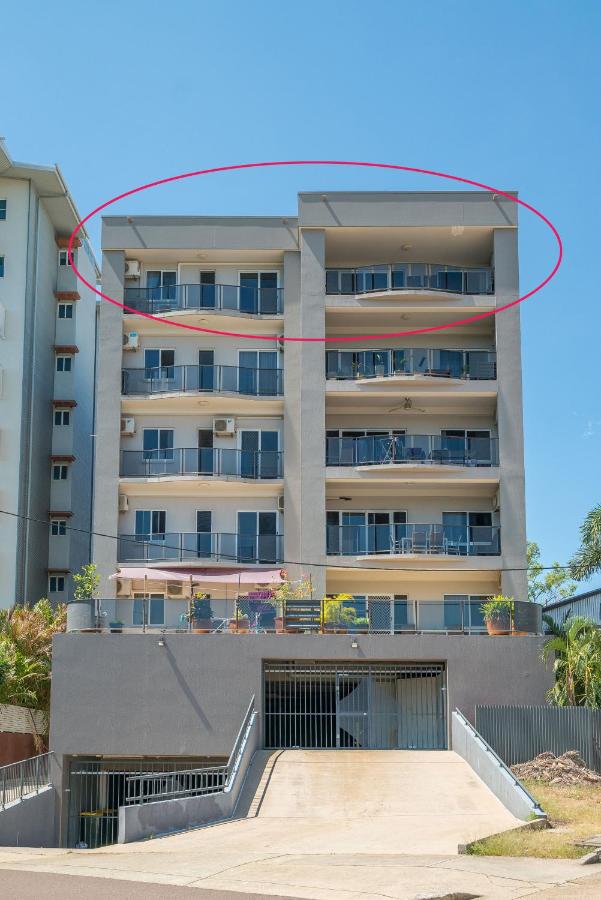 Huge CBD Top Floor Apartment with Breath Taking Views! - Ferienwohnung