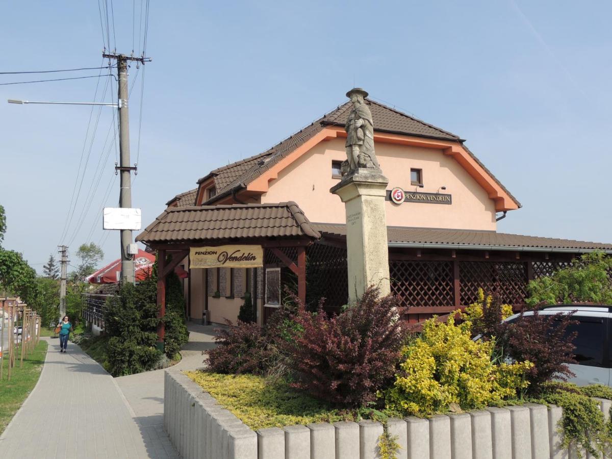 B&B Veľké Zálužie - Penzión Vendelín - Bed and Breakfast Veľké Zálužie