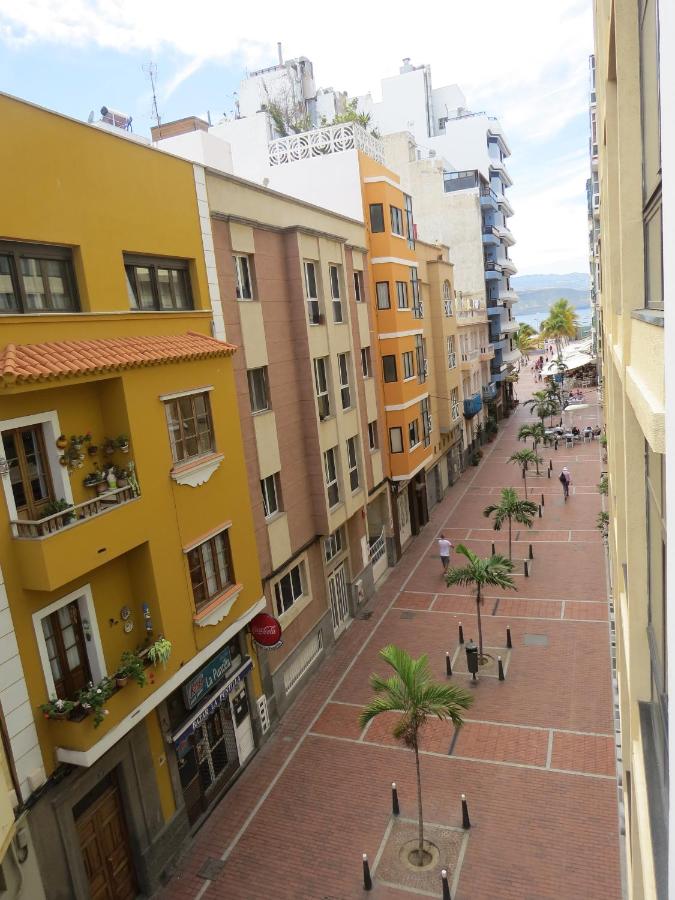 Las Canteras Beach