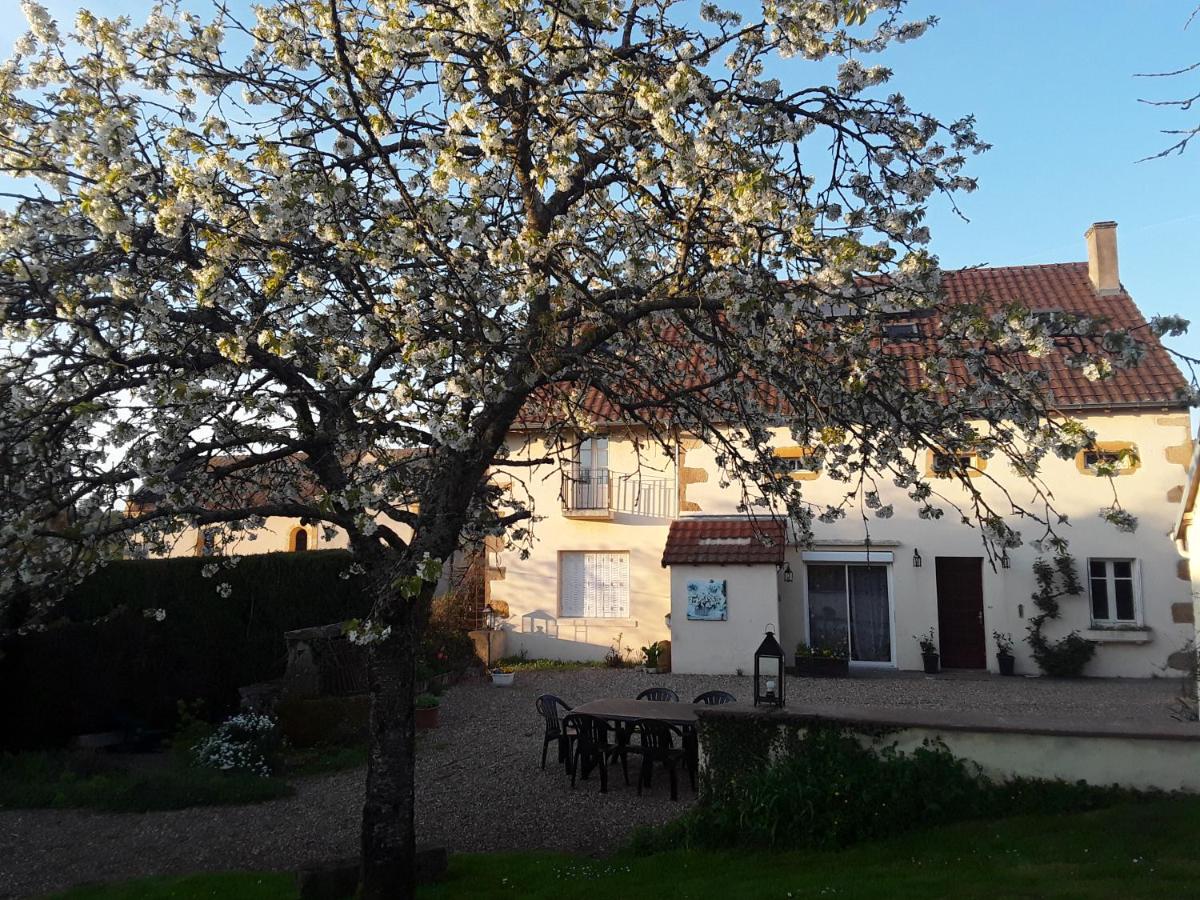 B&B Saint-Aubin-en-Charollais - Escampette - Bed and Breakfast Saint-Aubin-en-Charollais