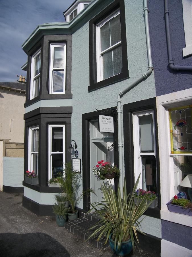 B&B Ayr - ByTheSea Guest House - Bed and Breakfast Ayr