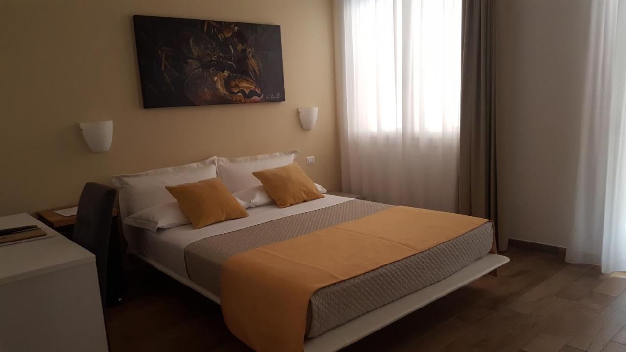 Doppelzimmer mit Balkon