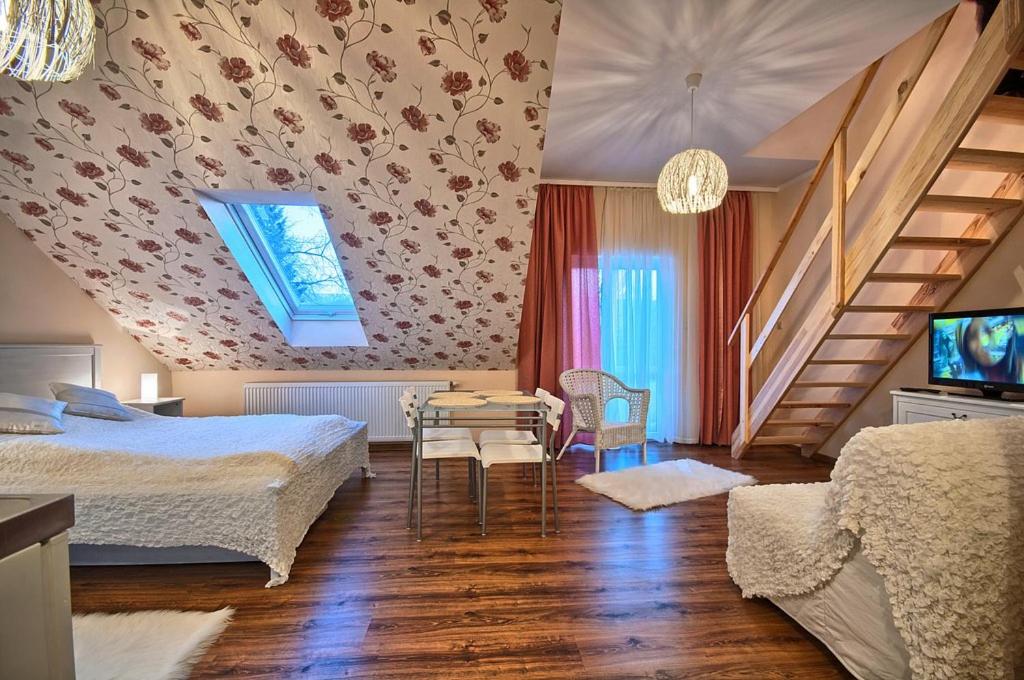 Familienzimmer mit Bergblick