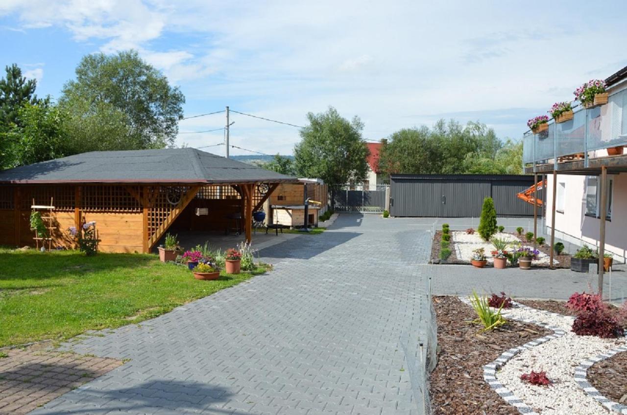 Apartment mit Balkon