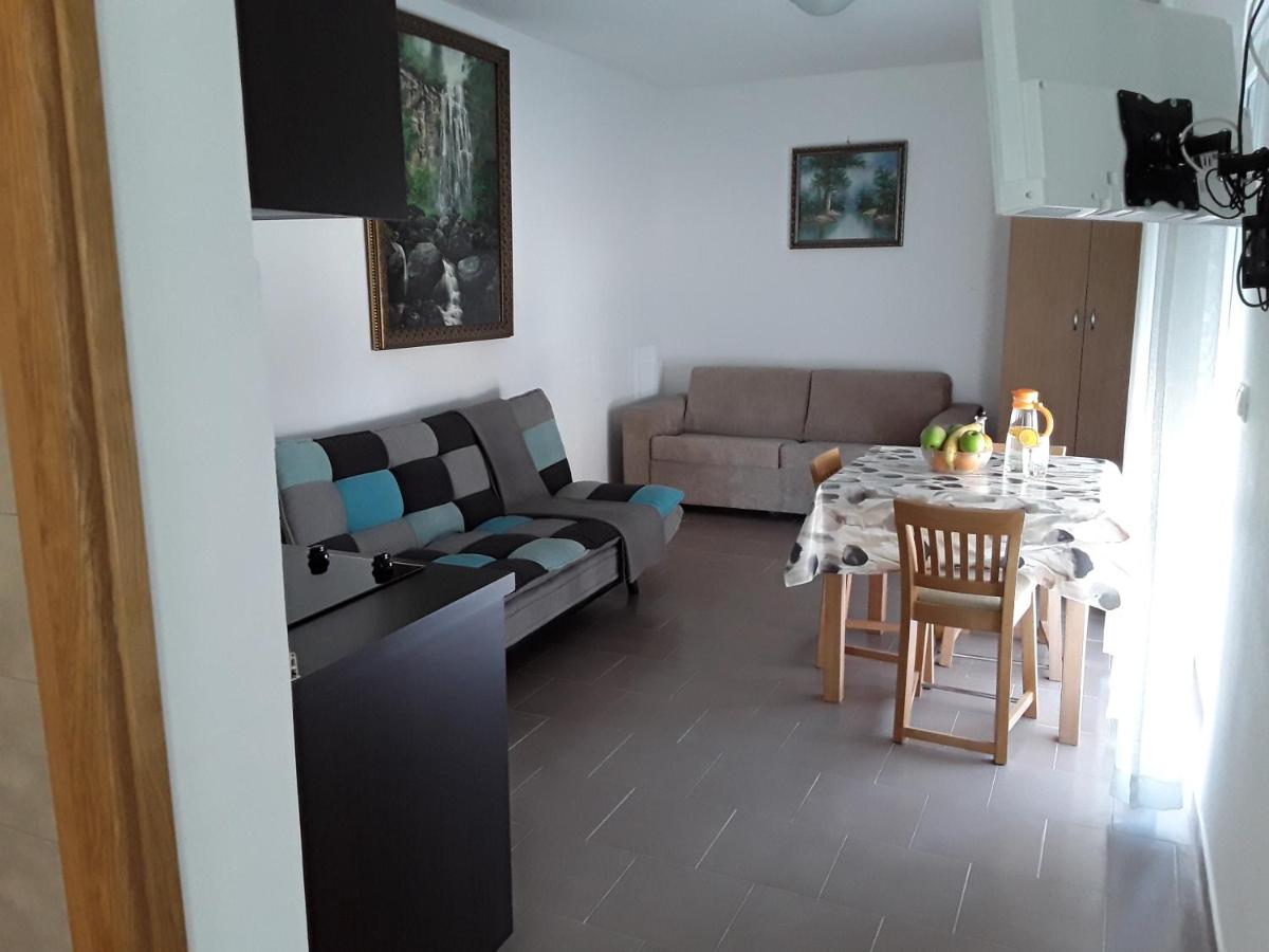 Appartamento con Vista Piscina