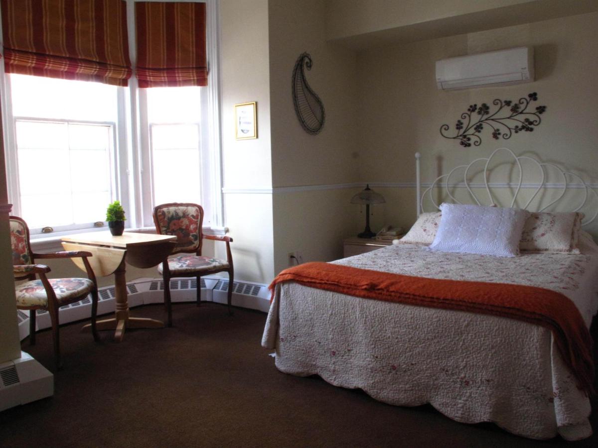 Kamer met Queensize Bed