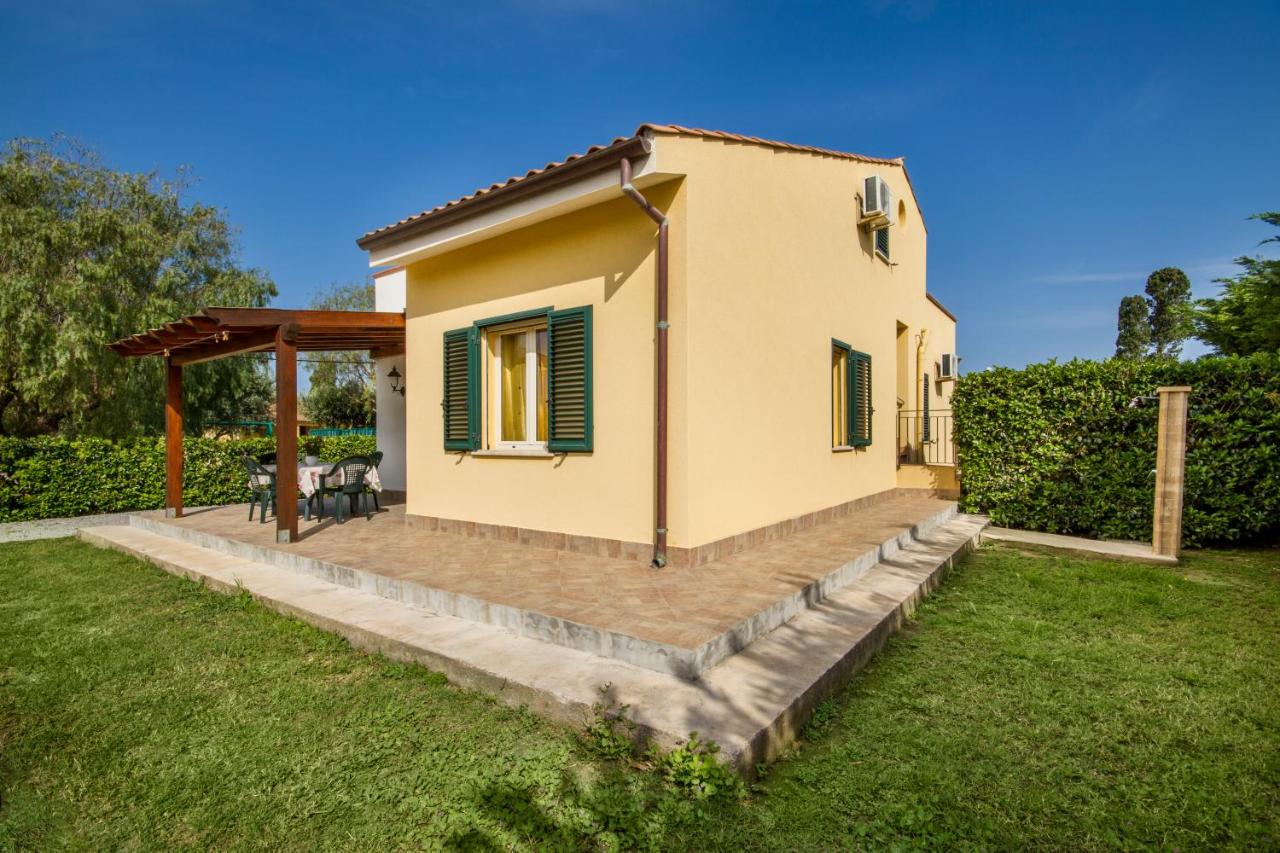 Huis met 3 Slaapkamers, een Terras en Patio en 2 Eigen Badkamers - Split-level