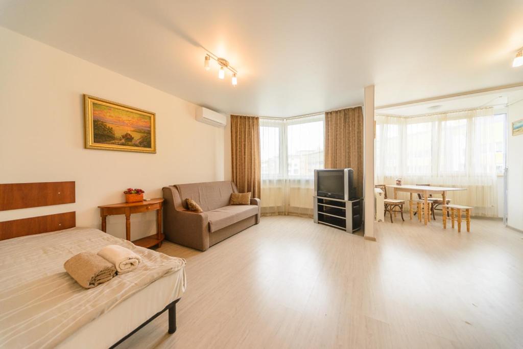 B&B Kyiv - Bright new apartment near airport Zhylayny - Bed and Breakfast Kyiv