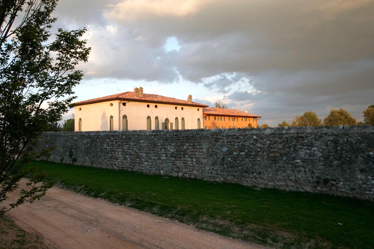 Relais Corte Guastalla Apartments - Chambres d’hôtes