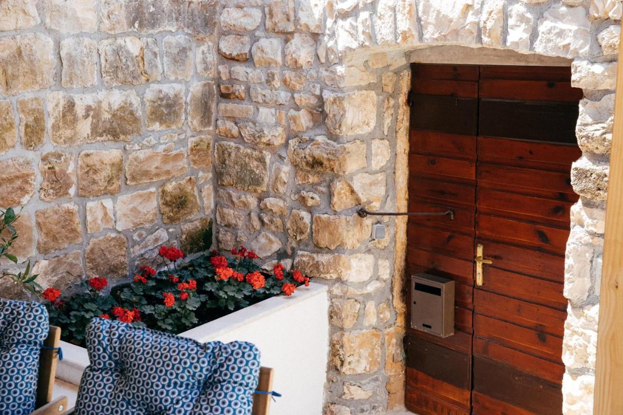 Vacation house Pietra - Ferienwohnung