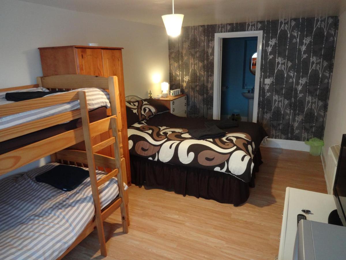 Camera Familiare con Bagno Privato