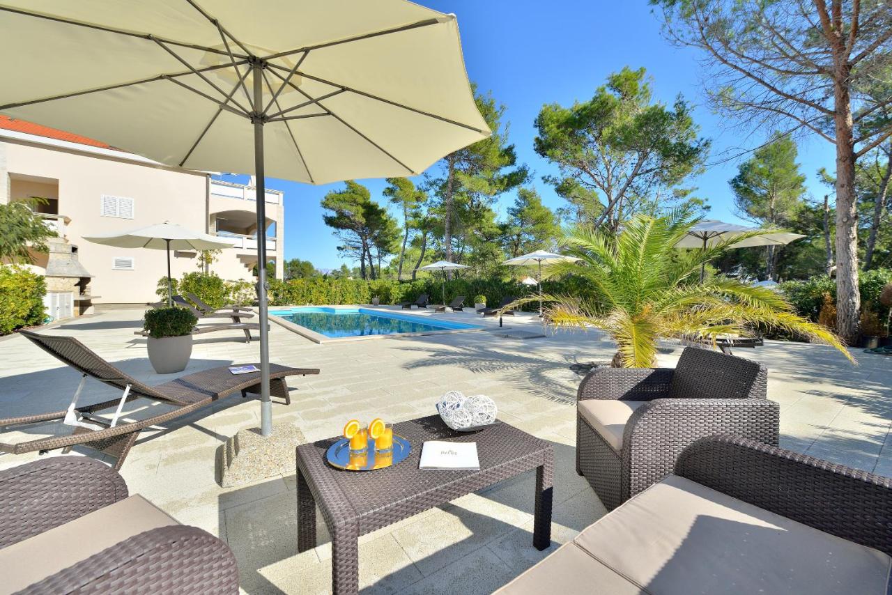 Apartamento con vistas a la piscina 