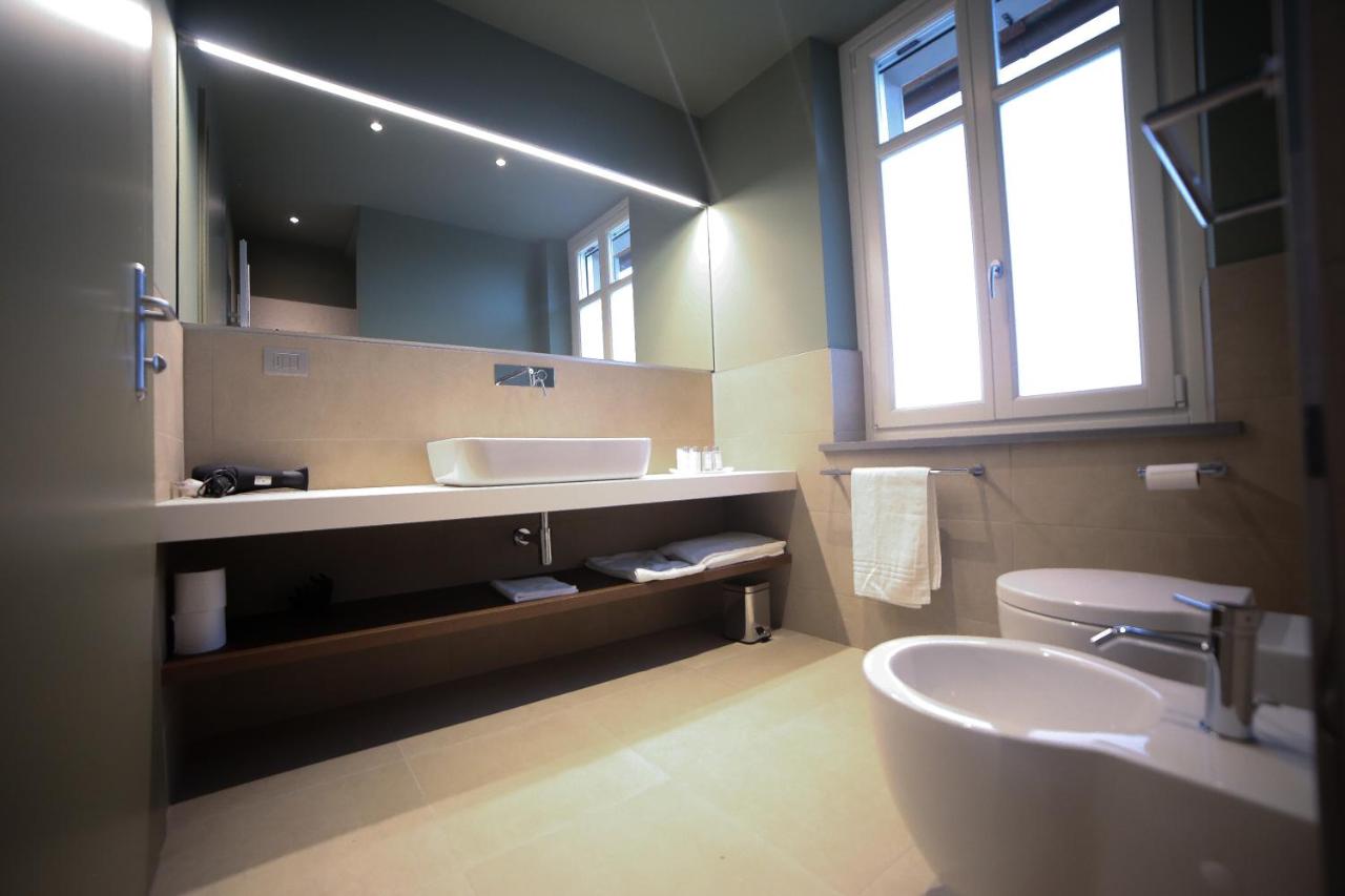 Deluxe Doppel-/Zweibettzimmer mit Poolblick