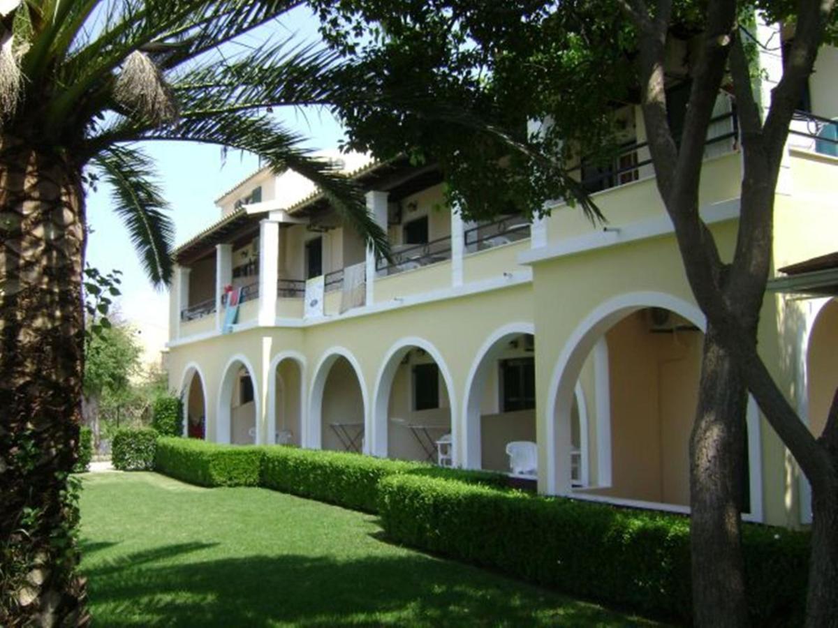 Tereza Apartments - Chambres d'hôtes Acharávi