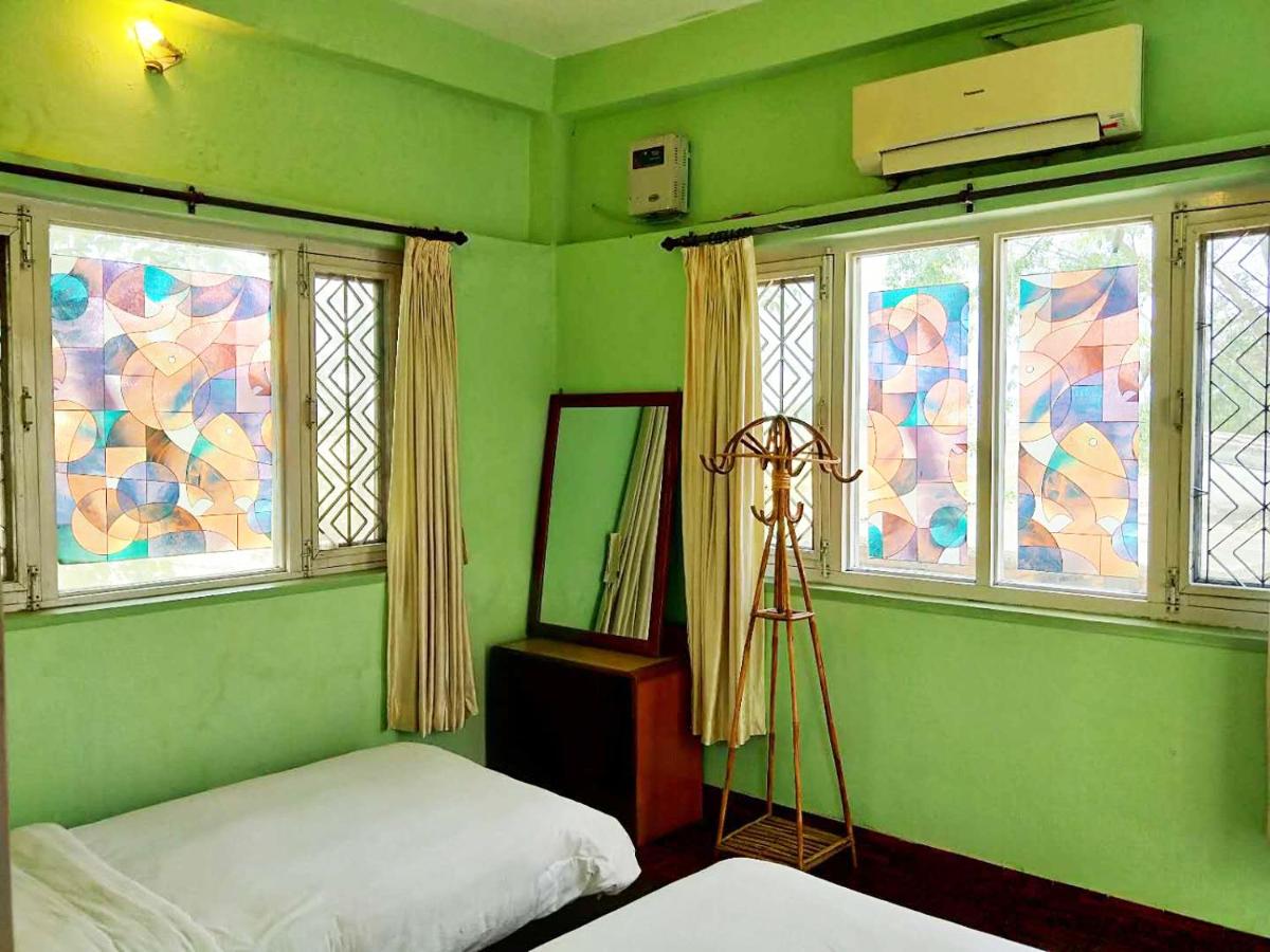 Habitación Doble con aseo compartido