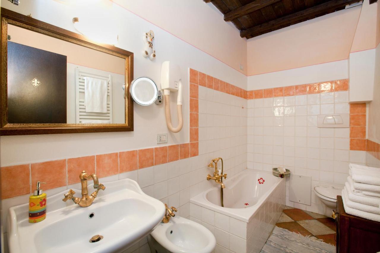 One-Bedroom Apartment with Garden