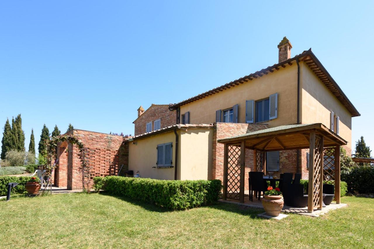 Tuscany Balcony: Crete Senesi - B&B