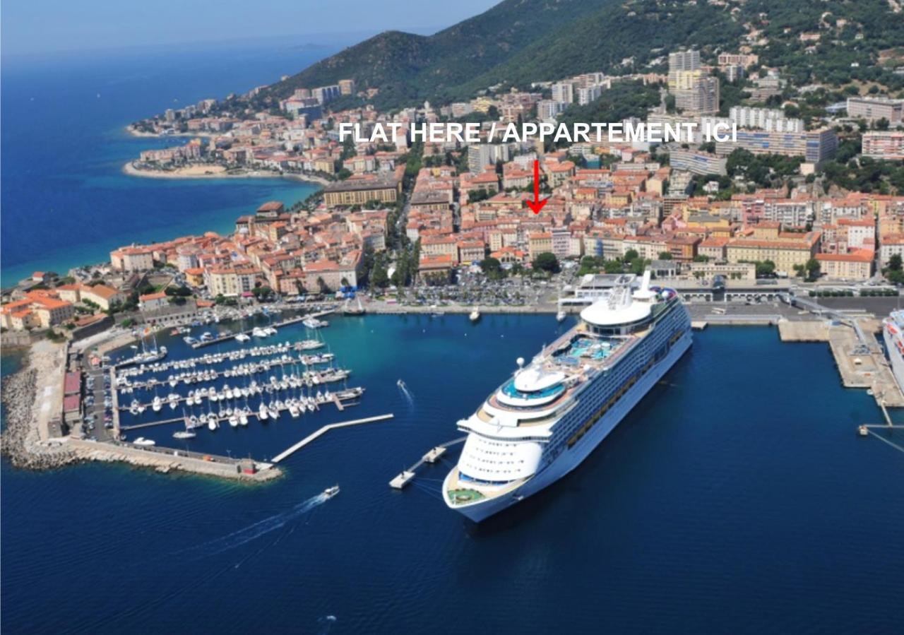 **** VERY CENTRAL Ajaccio 36 rue Fesch, cosy flat in city center pedestrian street, up to 4 people **** - B&B