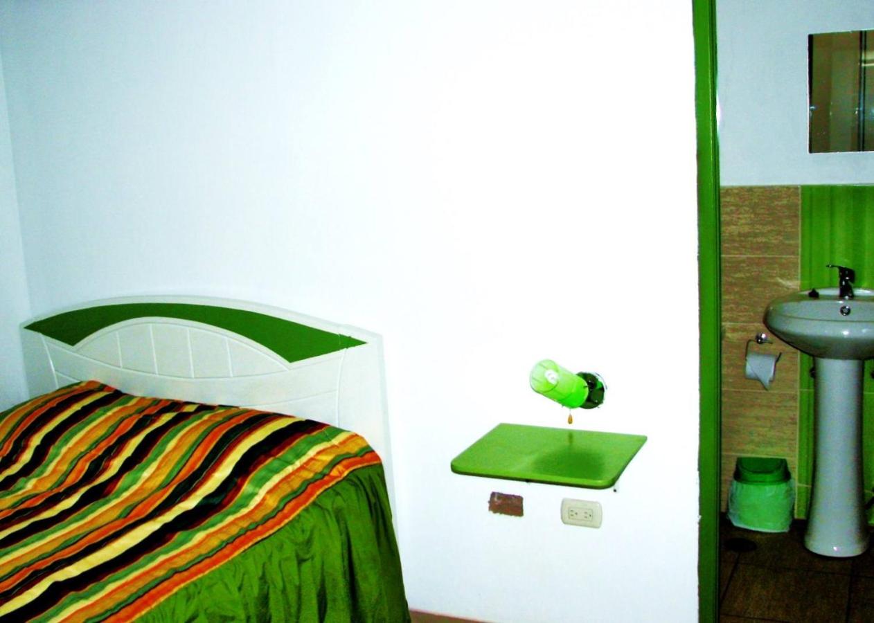 Hospedaje Harjeny - Chambres d'hôtes Trujillo