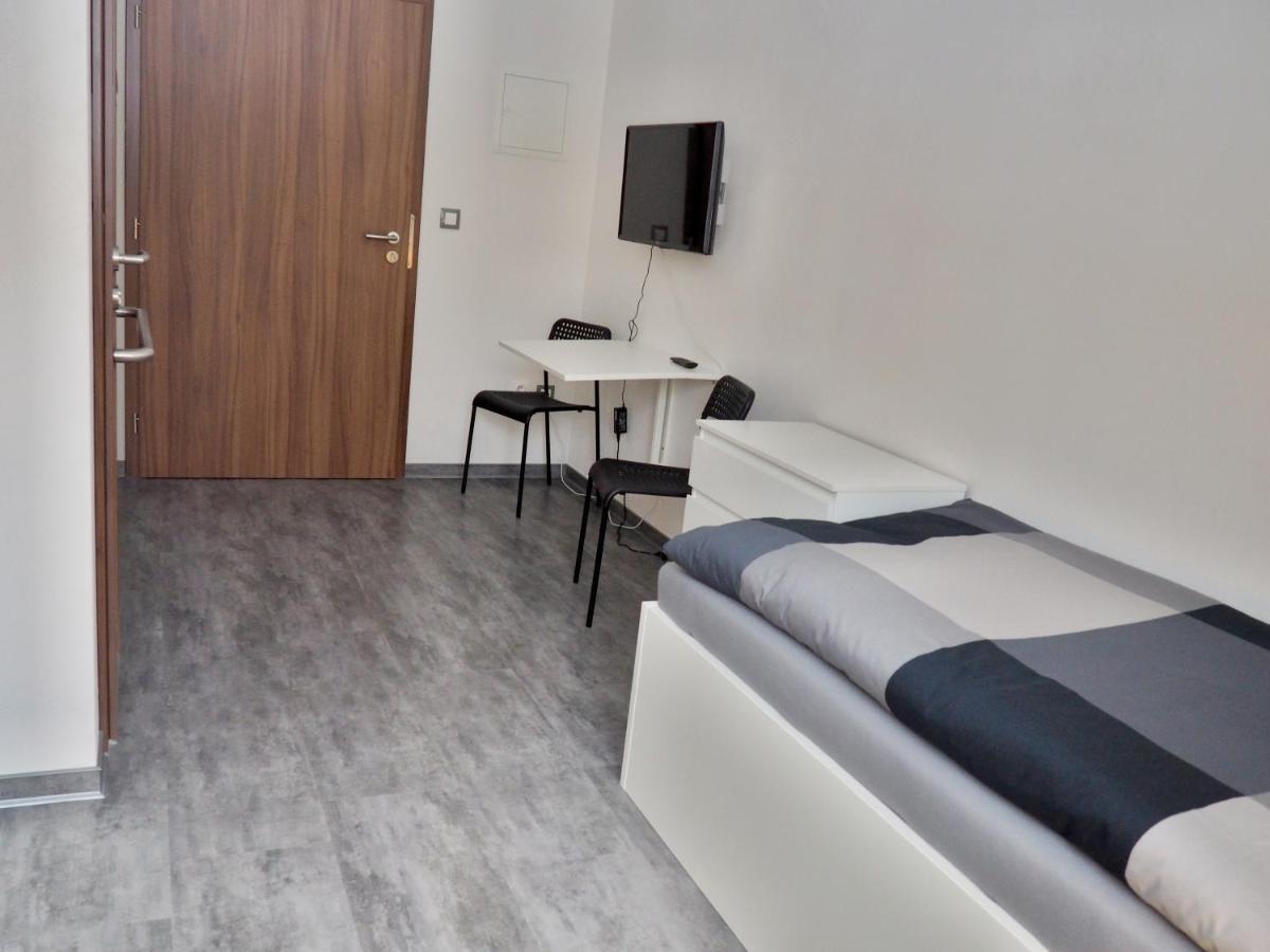 Zweibettzimmer mit eigenem Bad