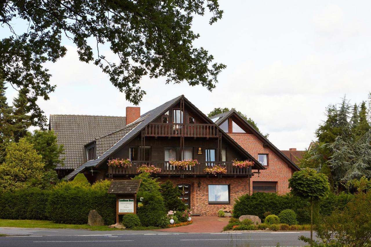 B&B Löningen - Hotel garni Landhaus Burs - Bed and Breakfast Löningen