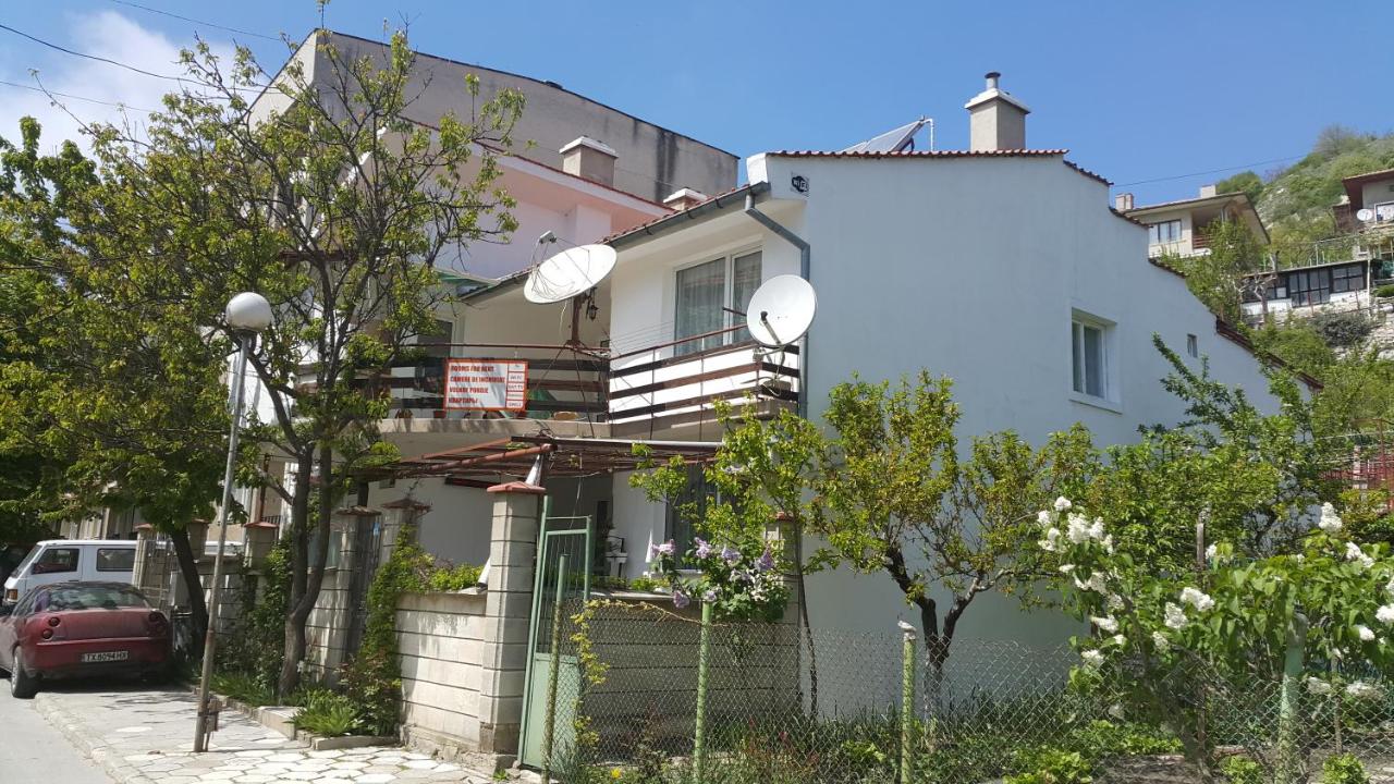Fema Guest House - B&B
