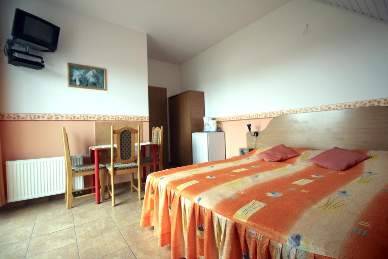 Triple Room with Terrace