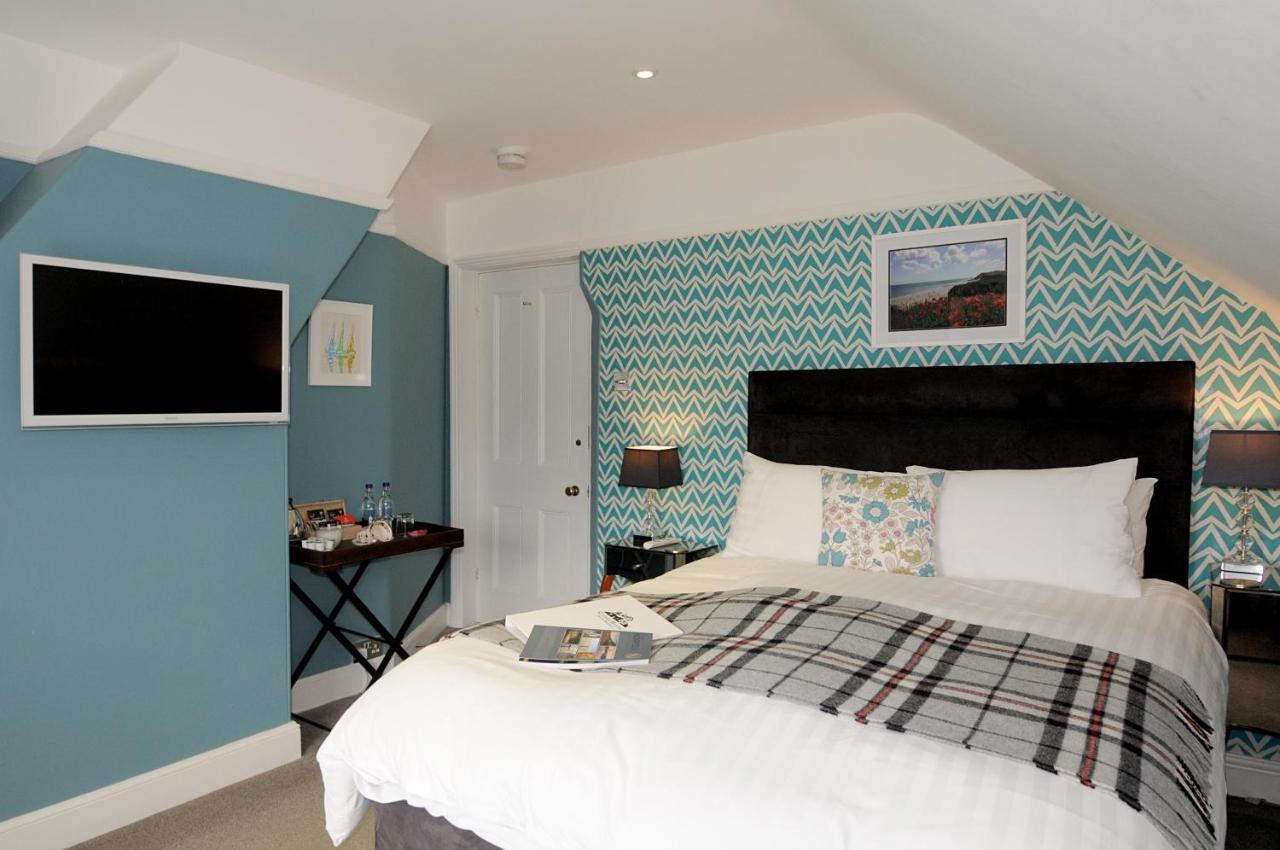 Kamer met Kingsize Bed en Uitzicht op Zee
