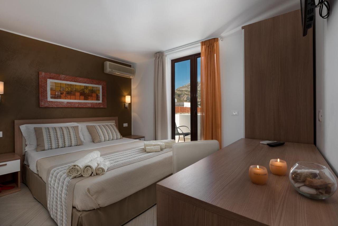 Double Room with Terrace