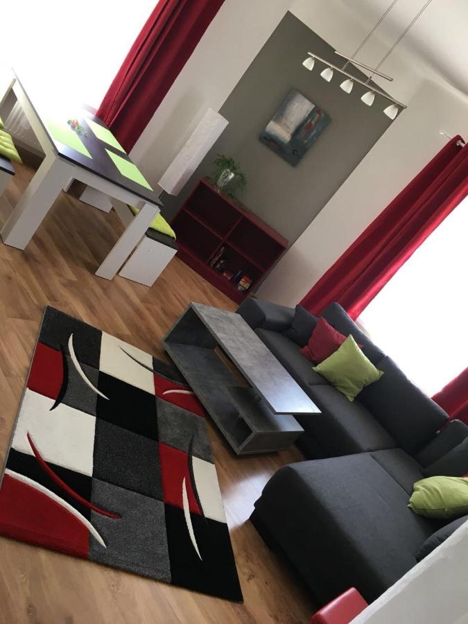 B&B Cottbus - Ferienwohnung Sandow - Bed and Breakfast Cottbus