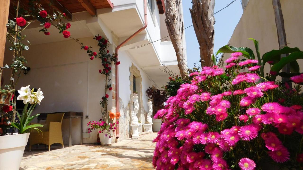 Villa Raggio di Sole parcheggio privato - B&B Porto Cesareo