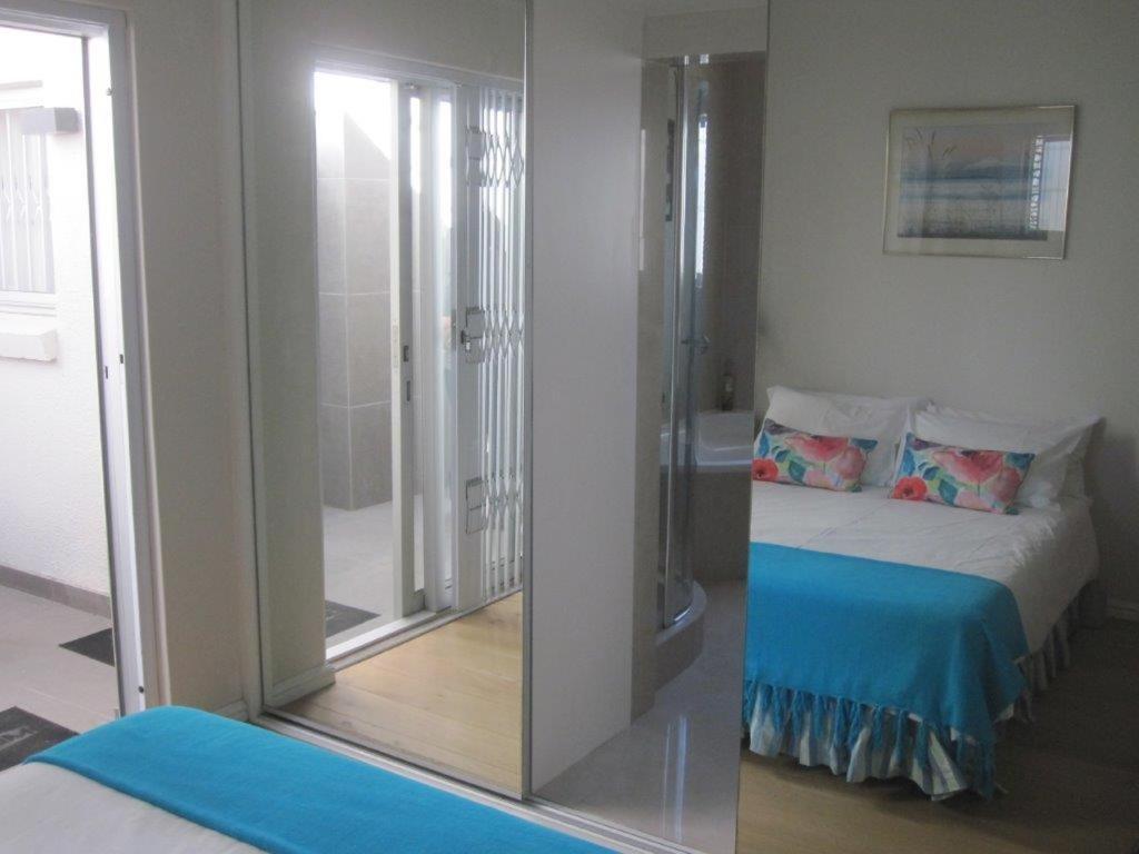 Comfort Queen Room